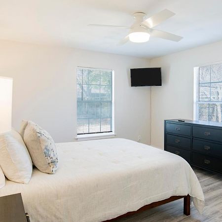 House In Mobile Newly Renovated! Quiet & Centrally Located! Exterior foto